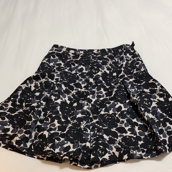 JCrew, pleated silk skirt - Picture 4 of 7